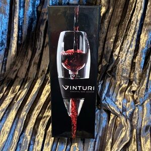 Vinturi Essential Wine Aerator, NEW & in Original Box